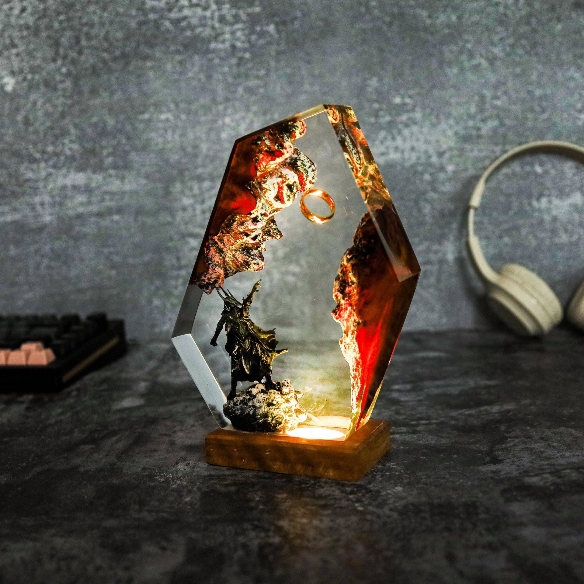 Wedding Lighting And Decor - Film-Szenen-Figur Tischlampe aus Harz, Magischer Ring,